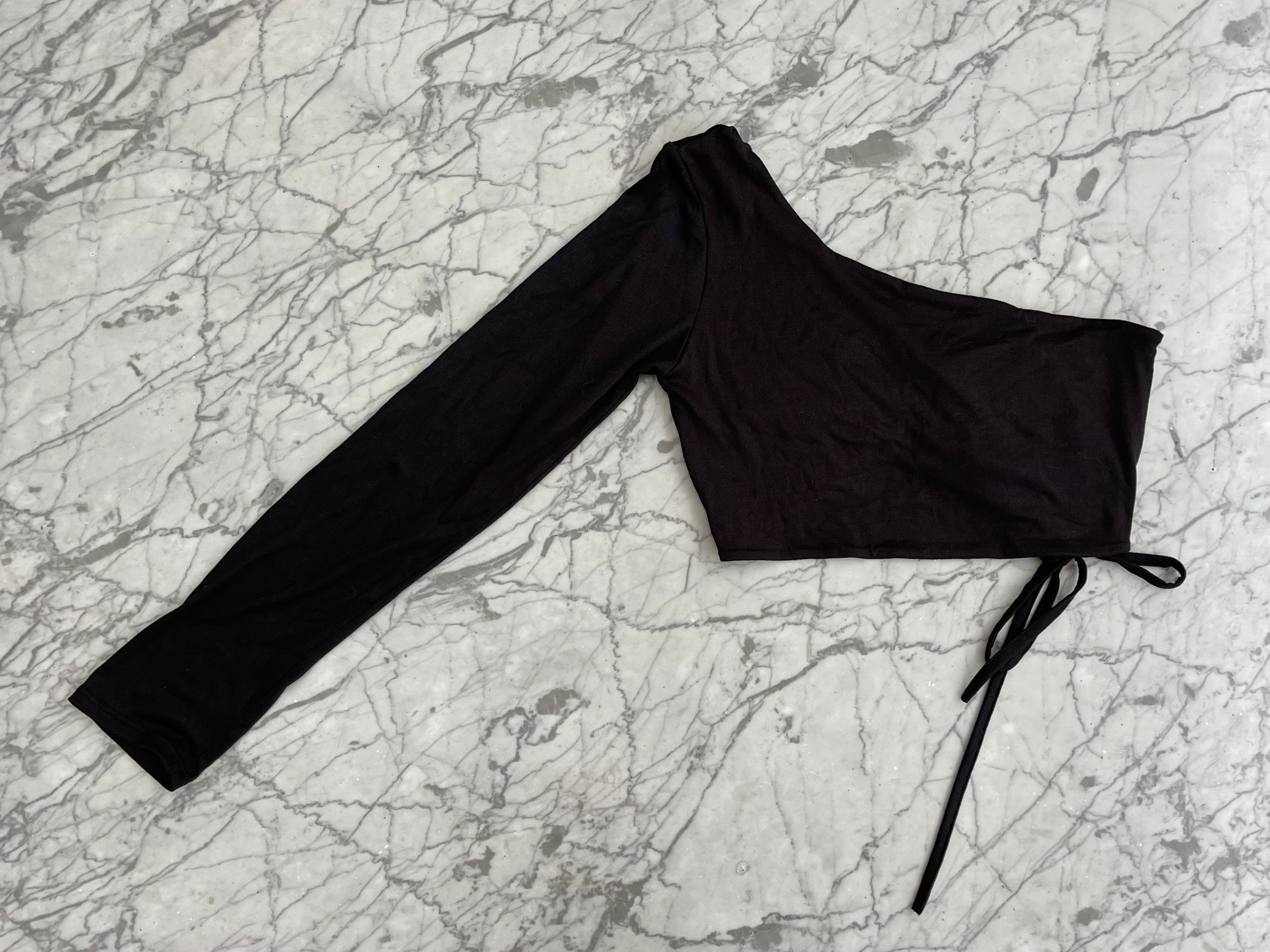 Top Negro Asimétrico - Marca independiente