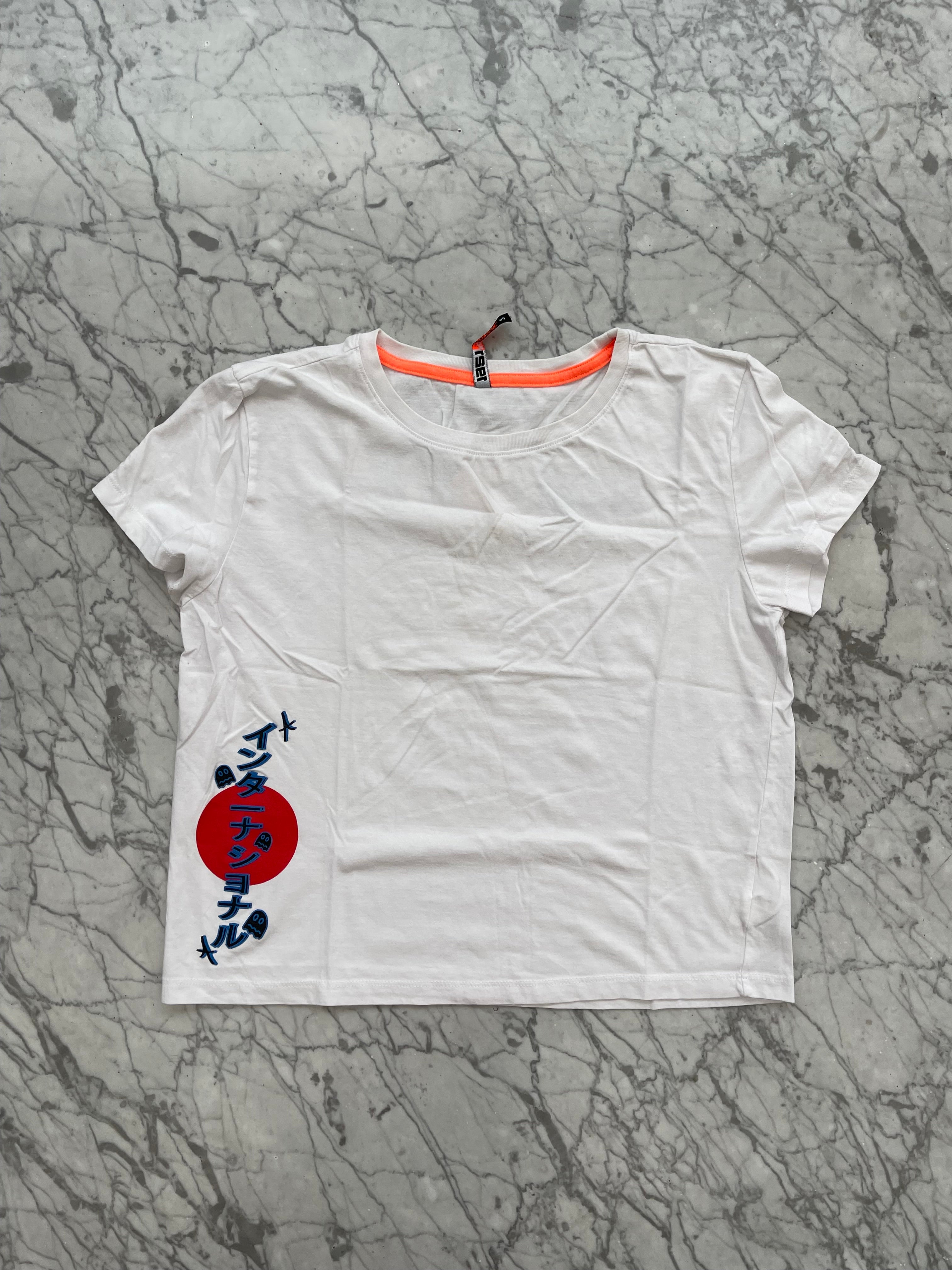 Polo básico diseño ánime - Marca genérica