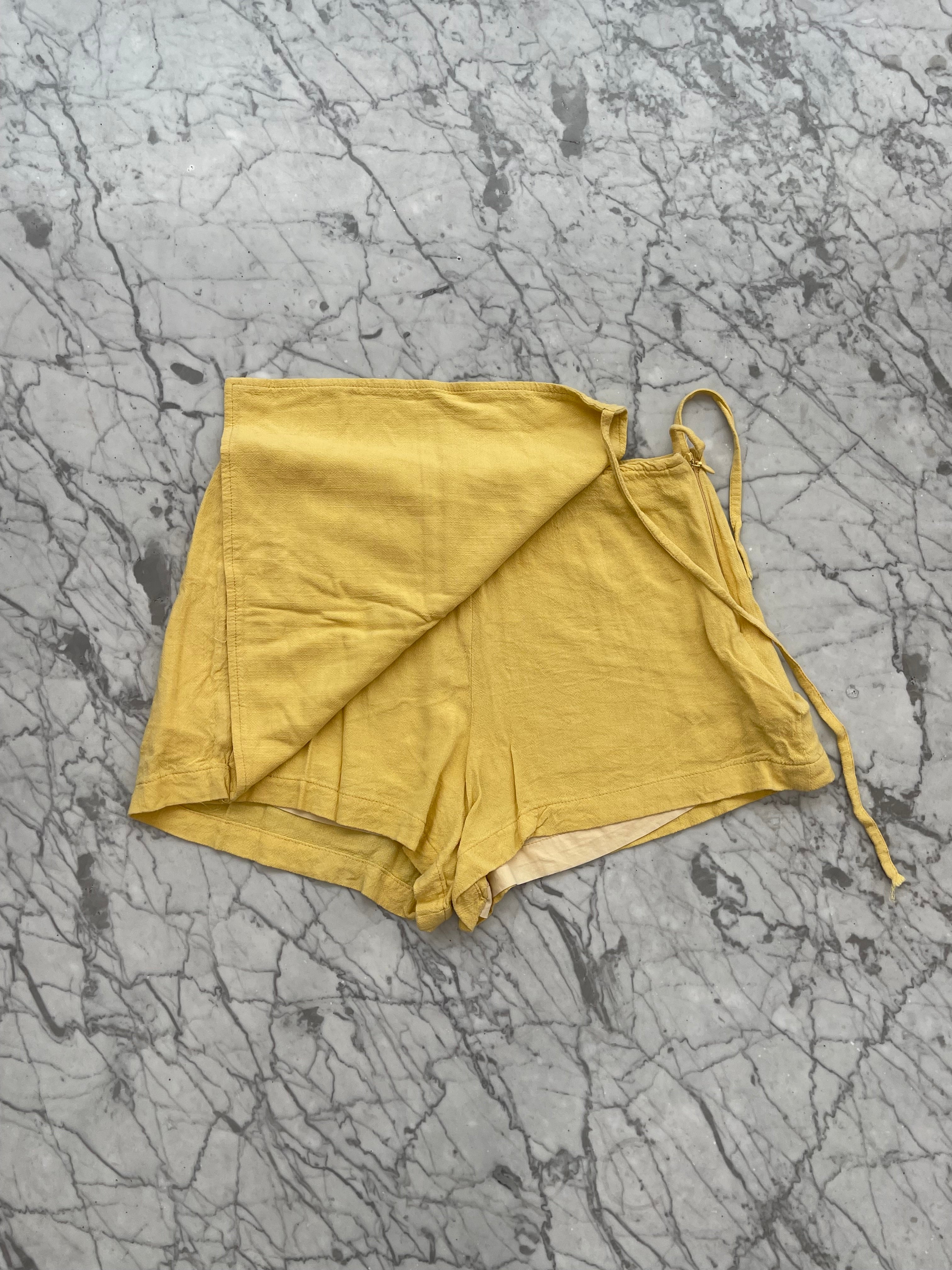 Falda Short Amarilla - ALUA